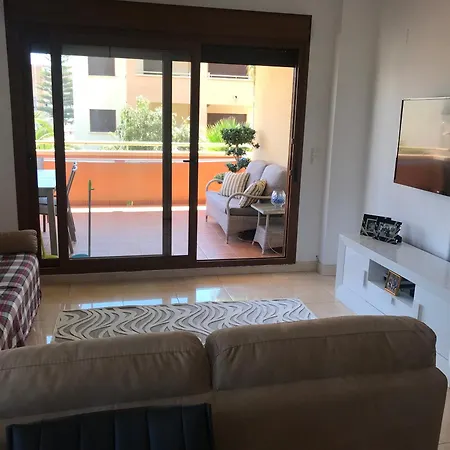 Apartment Remarkable 3-bed In Must See!