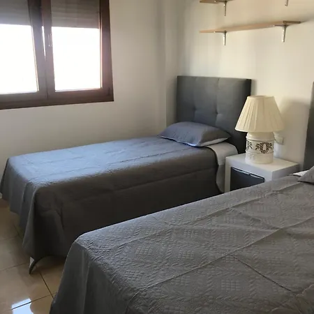 Remarkable 3-bed In Must See!